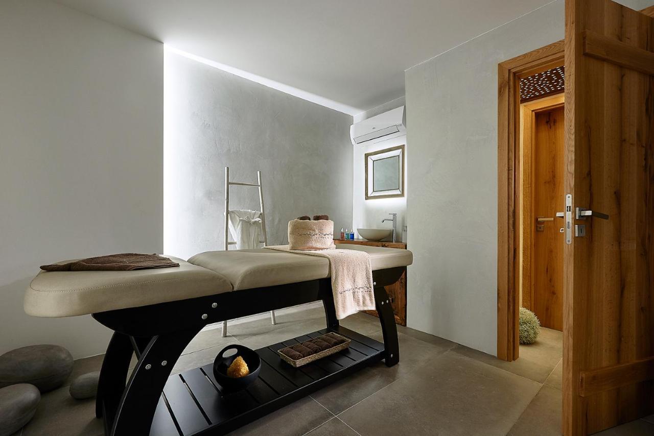 Santa Maria Luxury & Adamantas (Milos)