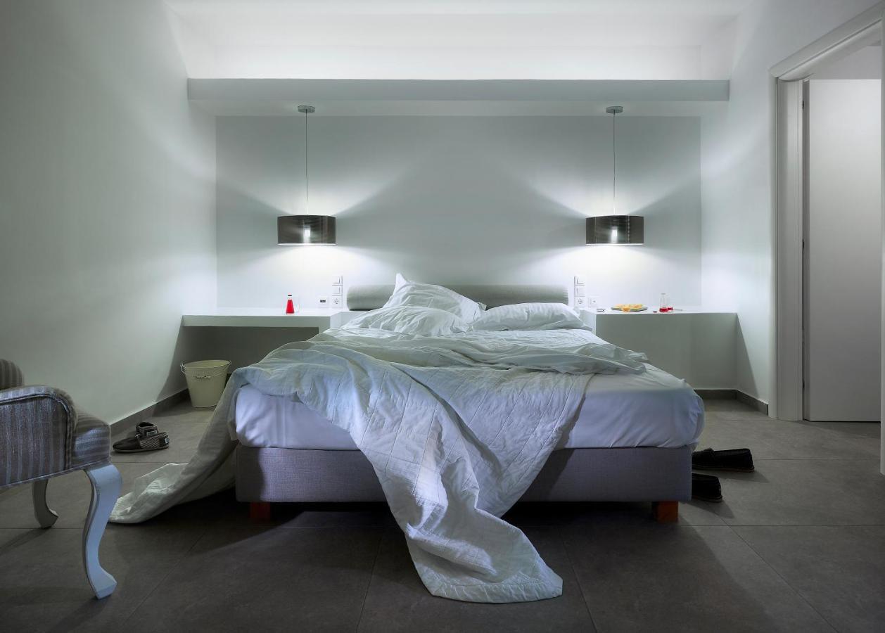 Santa Maria Luxury & Adamantas (Milos)